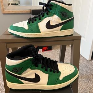 Air Jordan 1 Mid Pine Green